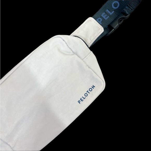 Peloton Fanny Pack - NWT - Picture 5 of 10